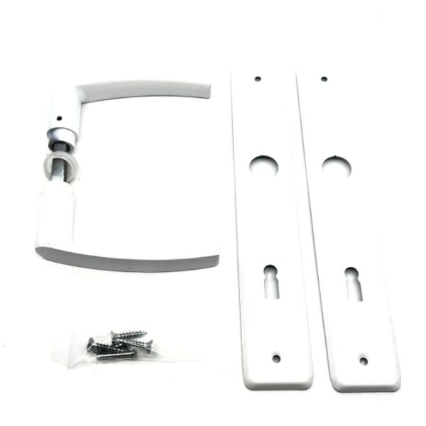 Klamka malowana długi szyld 90 na klucz biały Bajda